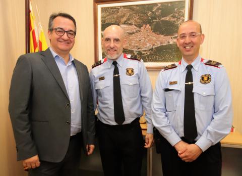 L'alcalde de l'Aleixar, Antoni Abello, amb l'intendent Jaume Morón i el sotsinspector Enrique Rodríguez de l'àrea bàsica policial Baix Camp-Priorat L'alcalde de l'Aleixar, Antoni Abello, amb l'intendent Jaume Morón i el sotsinspector Enrique Rodríguez de l'àrea bàsica policial Baix Camp-Priorat